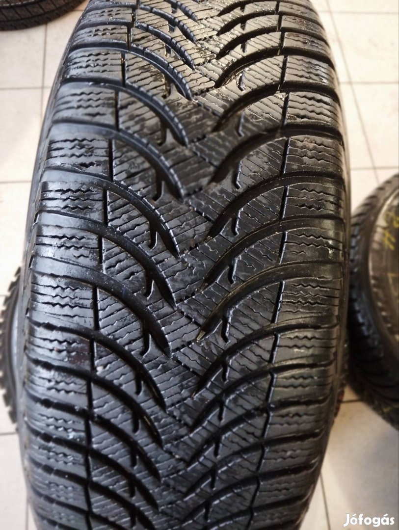 téli gumi 215/65 R16 Michelin 
