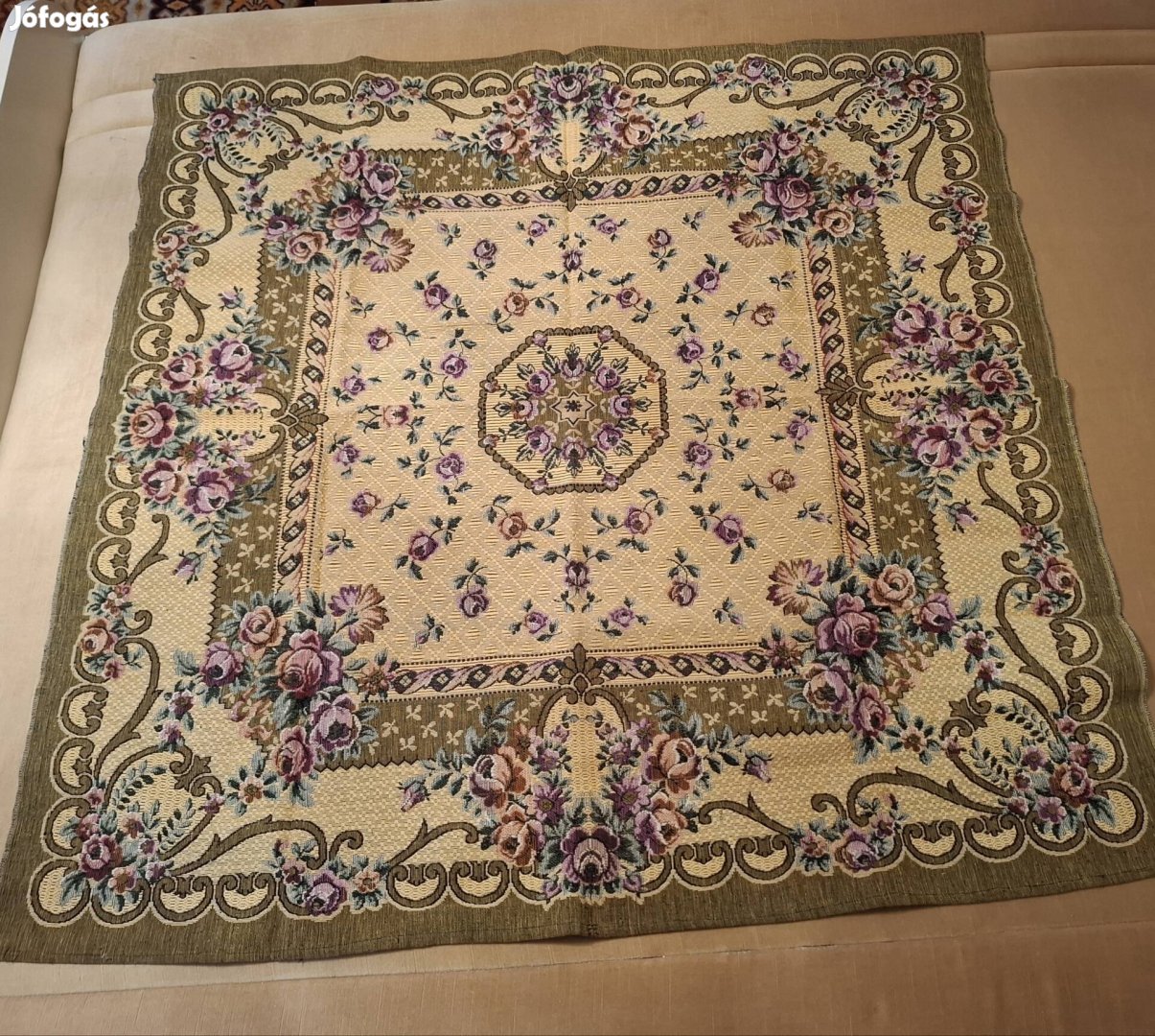 terítő abrosz 135x135cm9