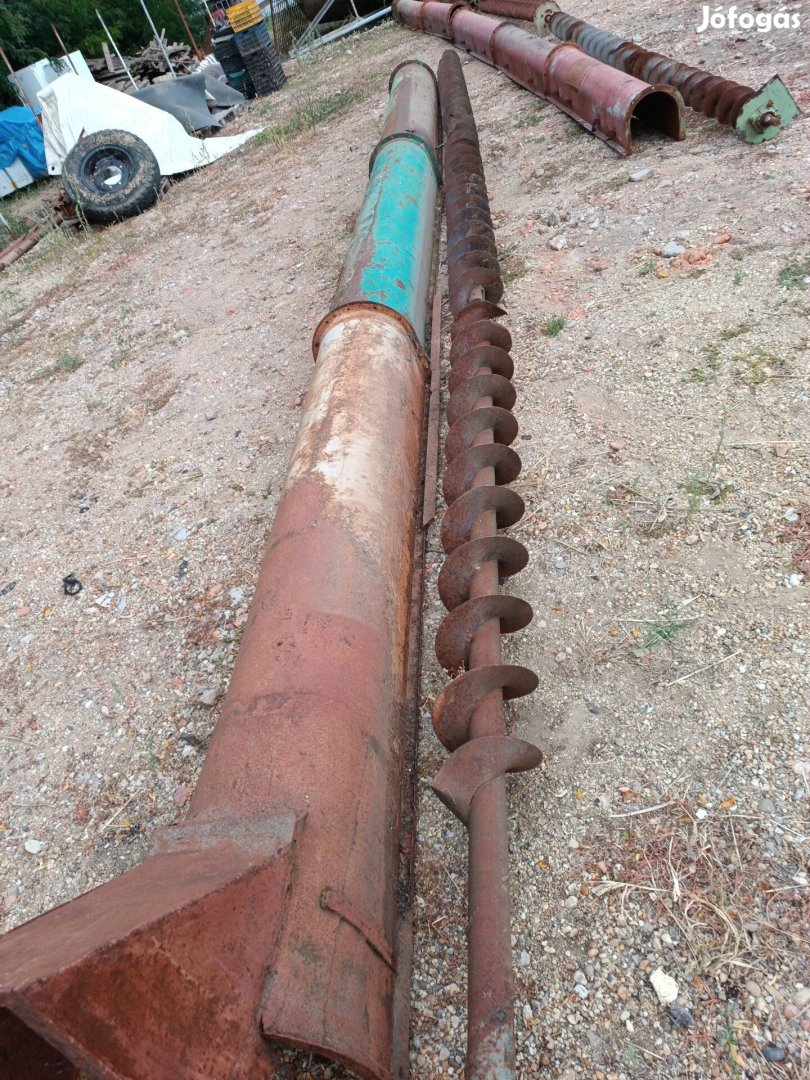 termény szállító csiga 