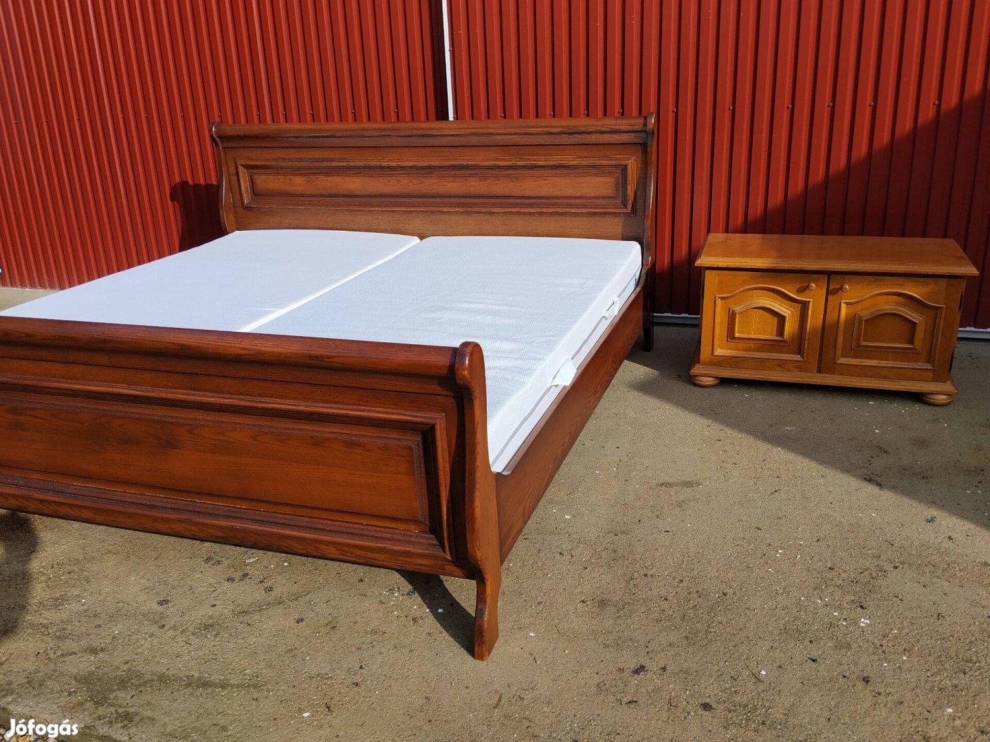 tölgy francia agy halószoba bútor franciaágy éjjeli komód