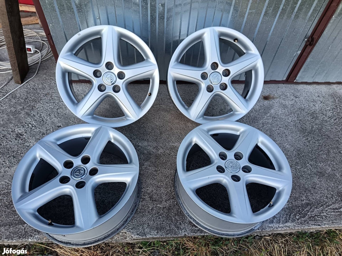 toyota avensis 5x114,3 17 col alufelni szett 