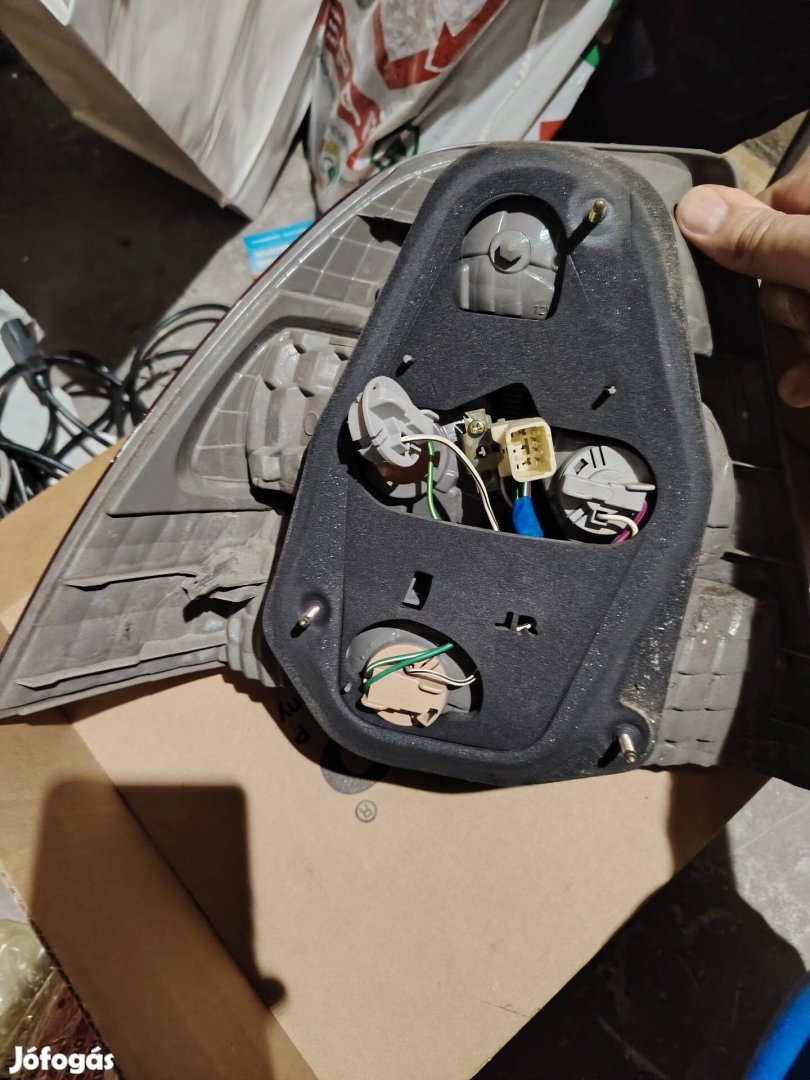 toyota corolla hátsó lámpa