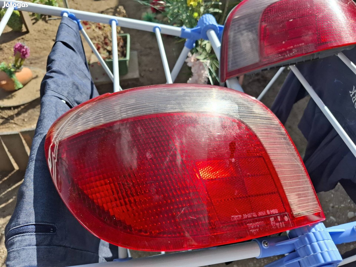 toyota yaris hátsó lámpa 