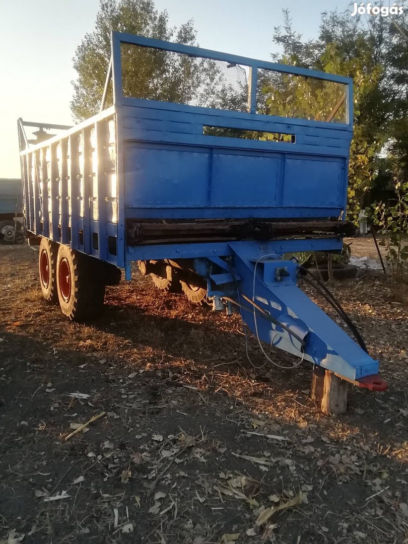 trágyaszórók T088 eladók +alkatrészek 