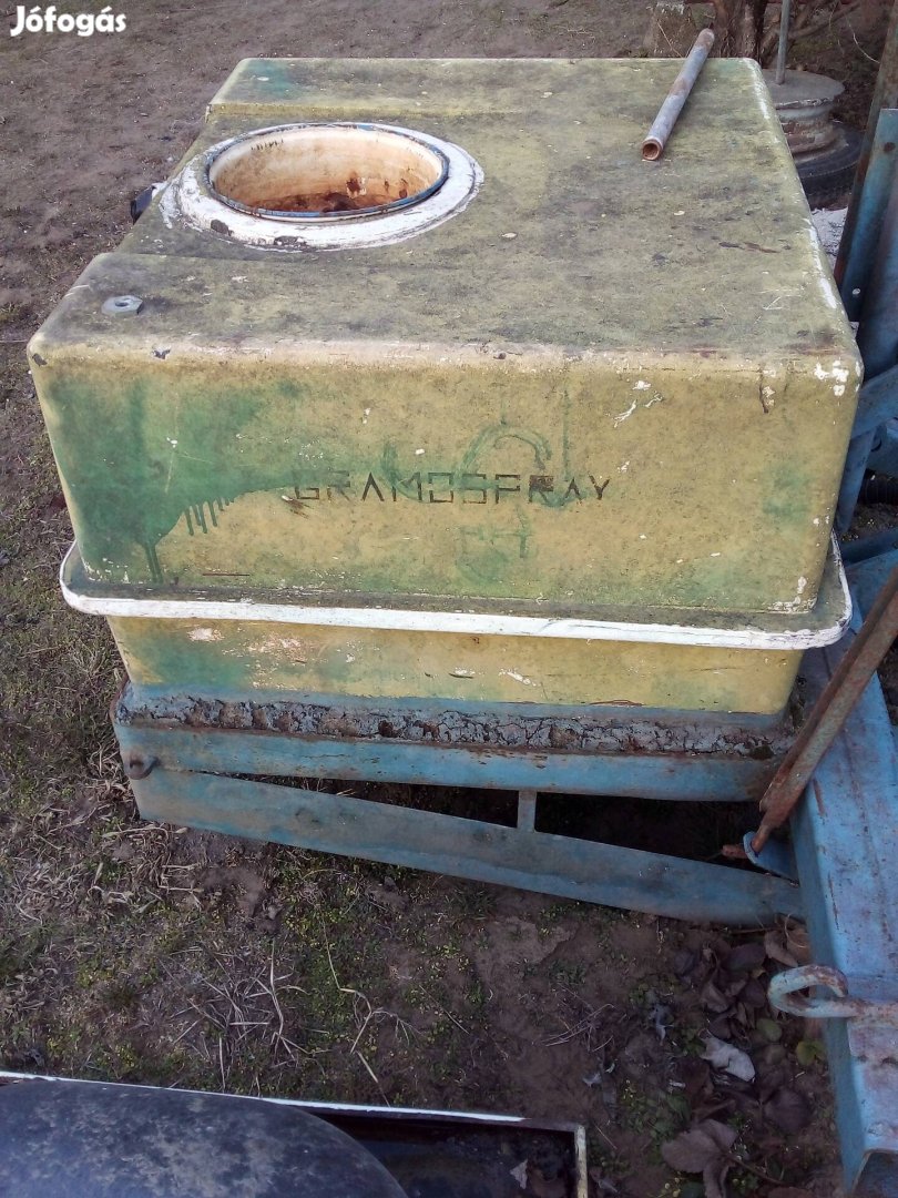 traktor permetezo