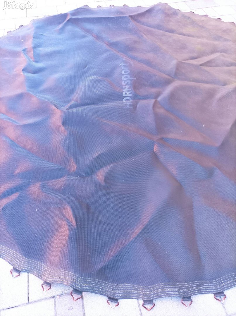 trambulin ugráló felület