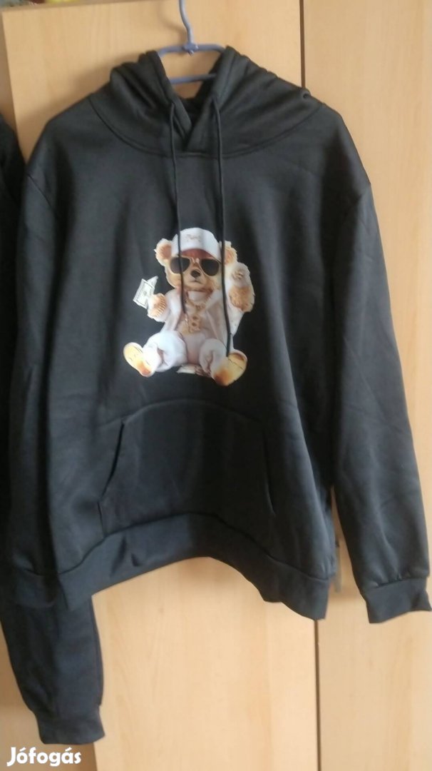 új fekete macis trendi zsebes kapucnis gumis derekú