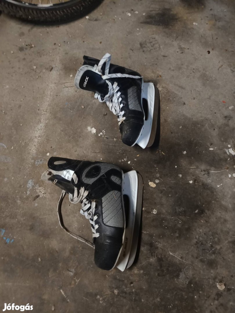 új jégkorcsolya 43-as