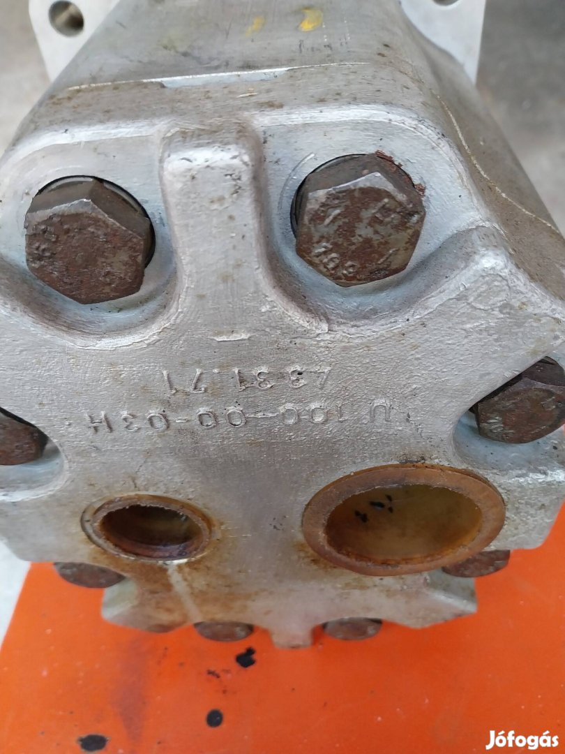 ujj hidraulikaszivattyu bordás tengelyel 