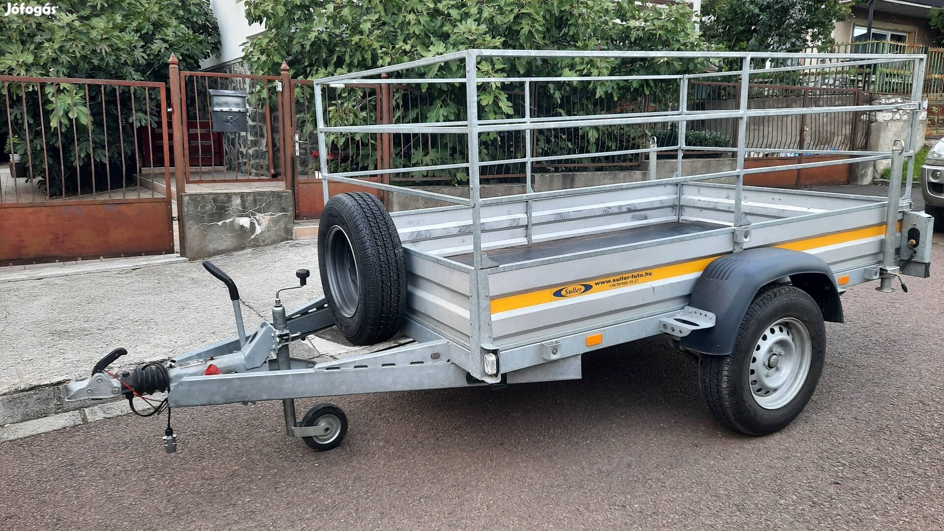 utánfutó Suller
