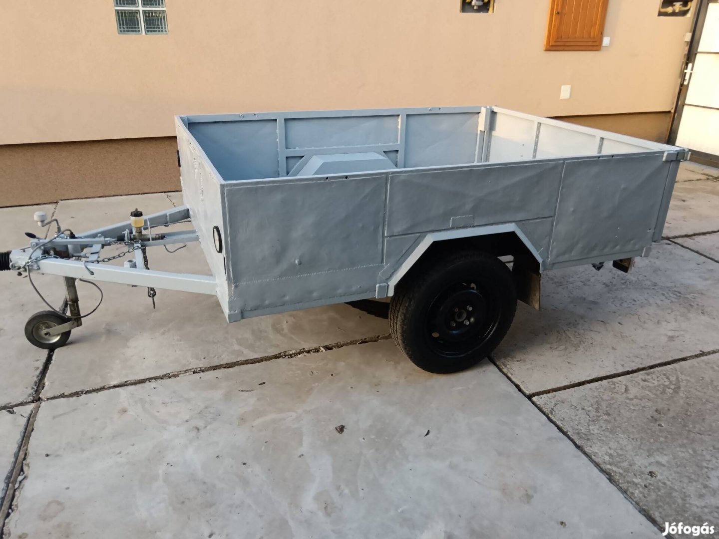utánfutó eladó