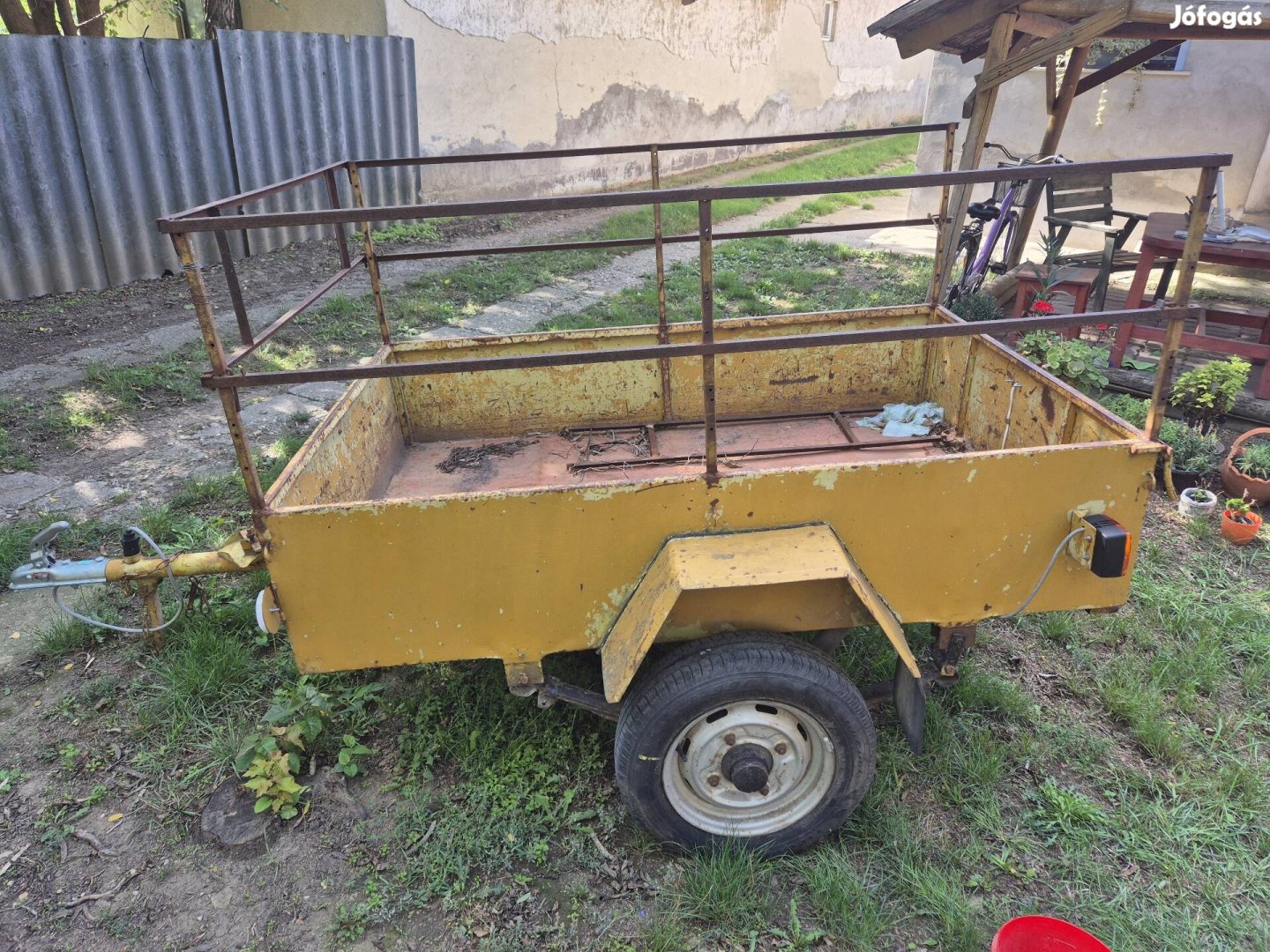 utánfutó eladó