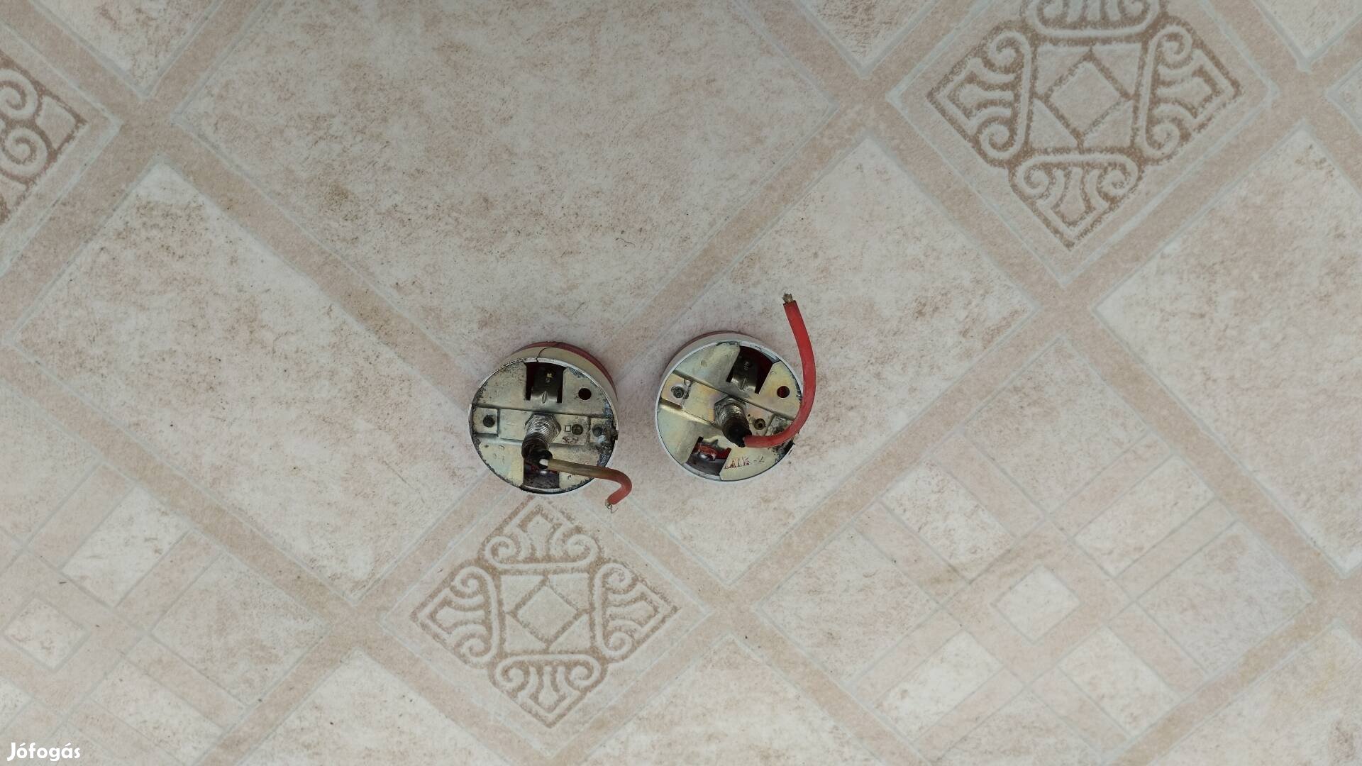 utánfutó pótkocsi hátsó lámpa izzókkal köszönöm