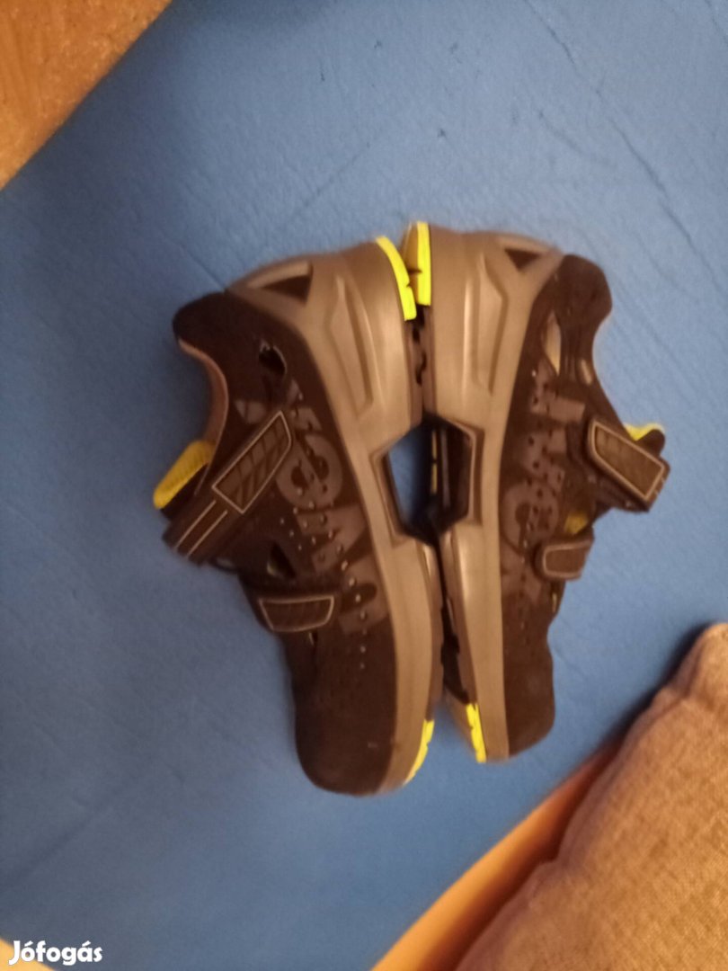 uvex 43 munkavédelmi szandál