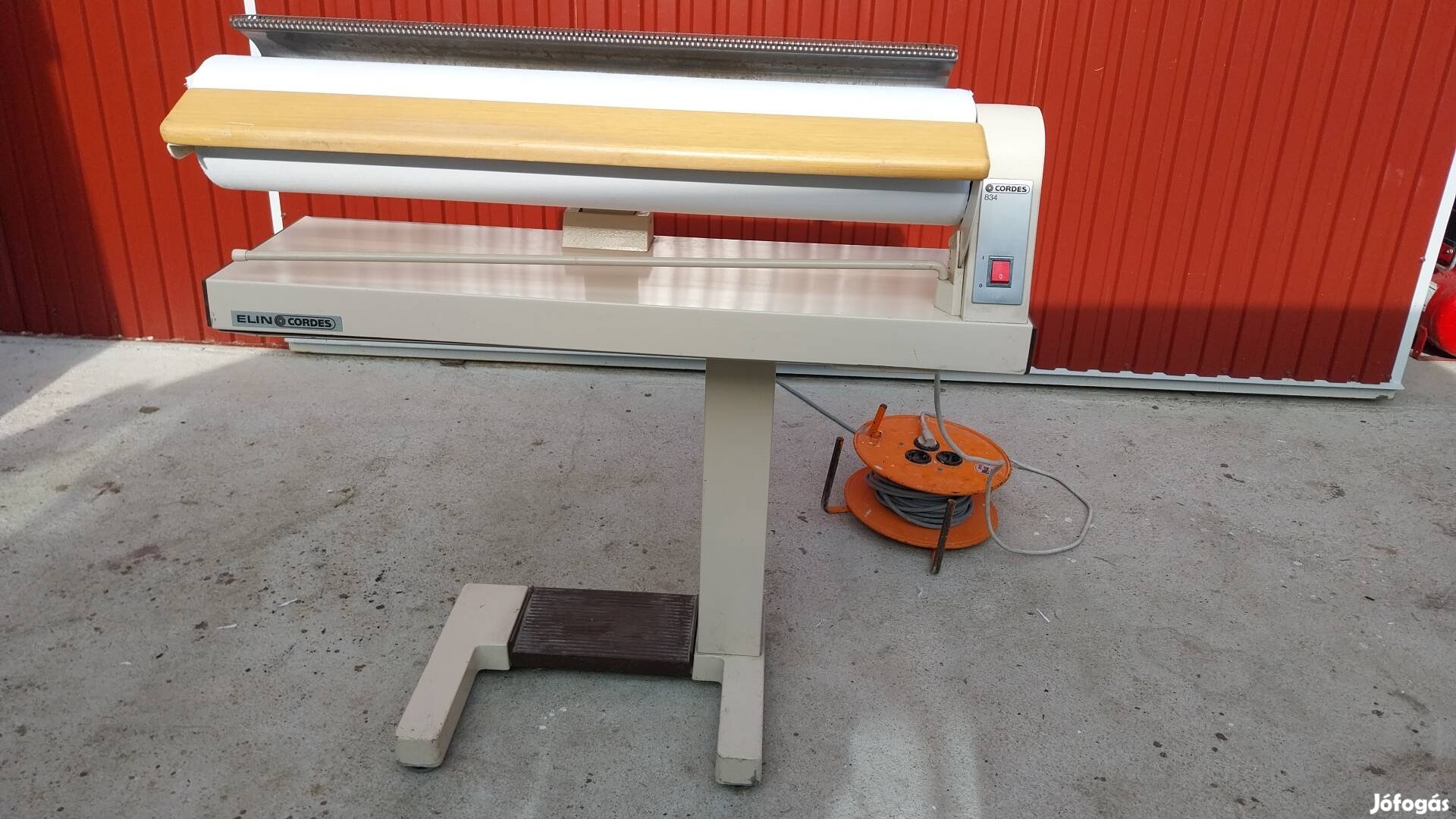 vasaló gép ipari hengeres vasalógép mángorló 85cm