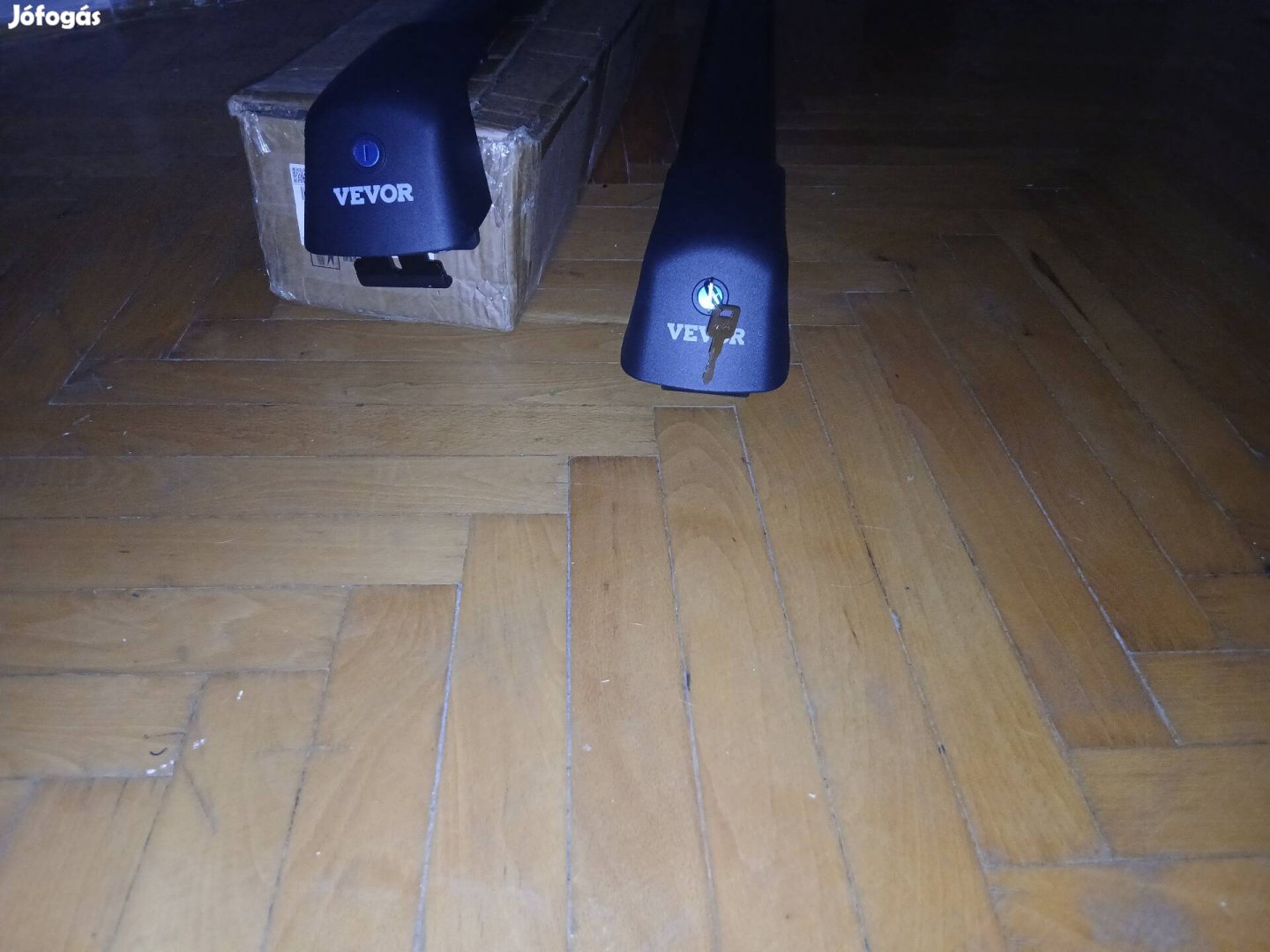 vevor univerzális  tetőcsomagtartó ,fix  pontos 