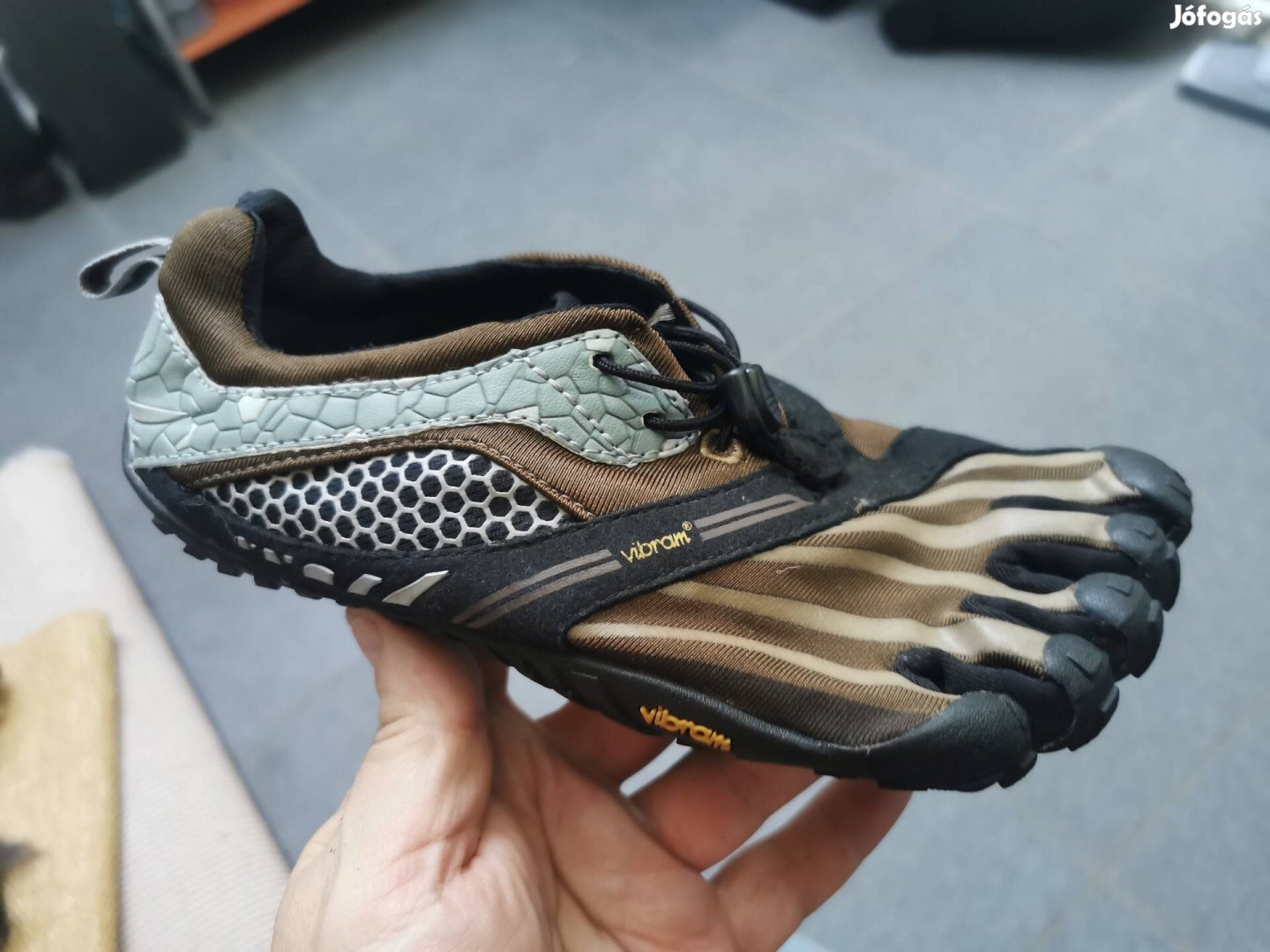 vibram  túra cipő 37.