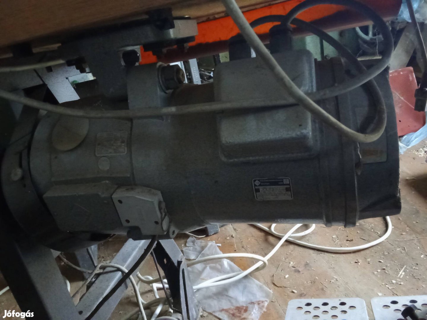 villanymotor 600w 2800 fordulat  220/380