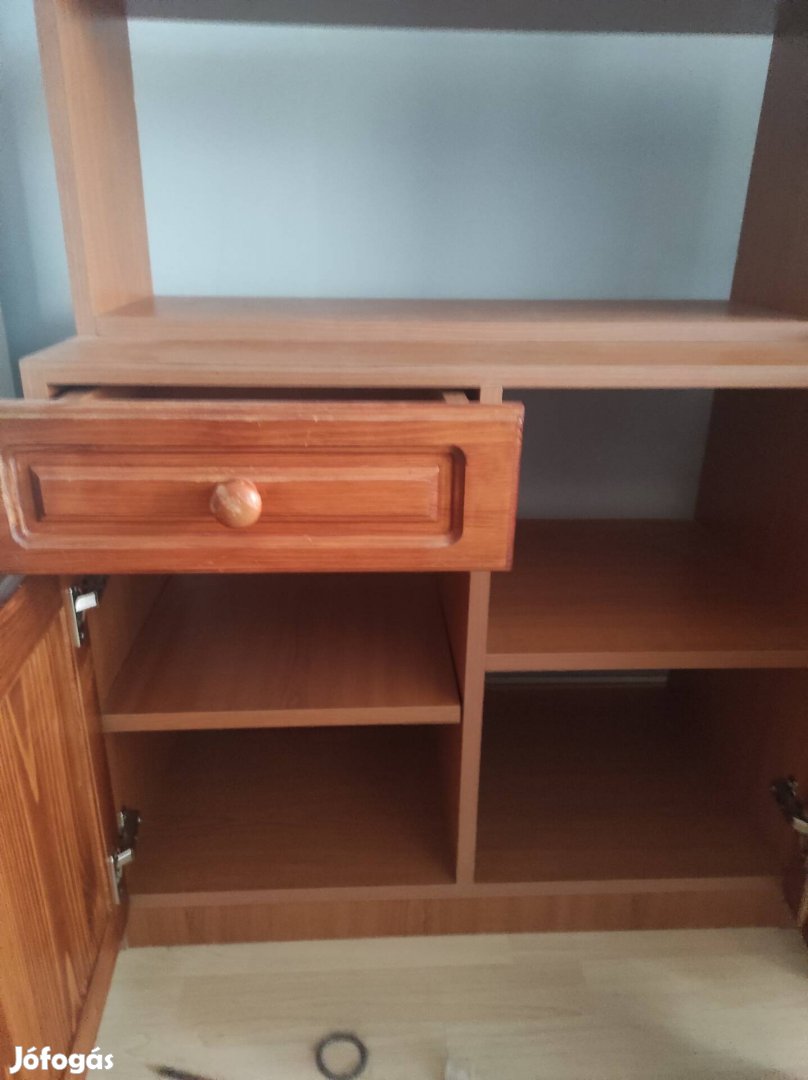 vitrines nyitott fenyő szekrény 