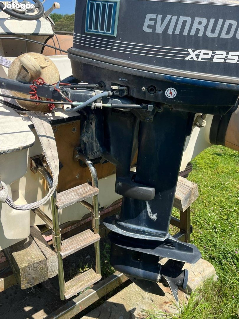 vizijármű motorcsónak 