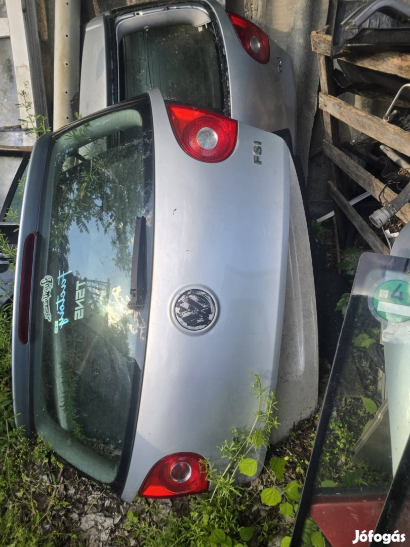 vw Golf V csomagtér ajtó 