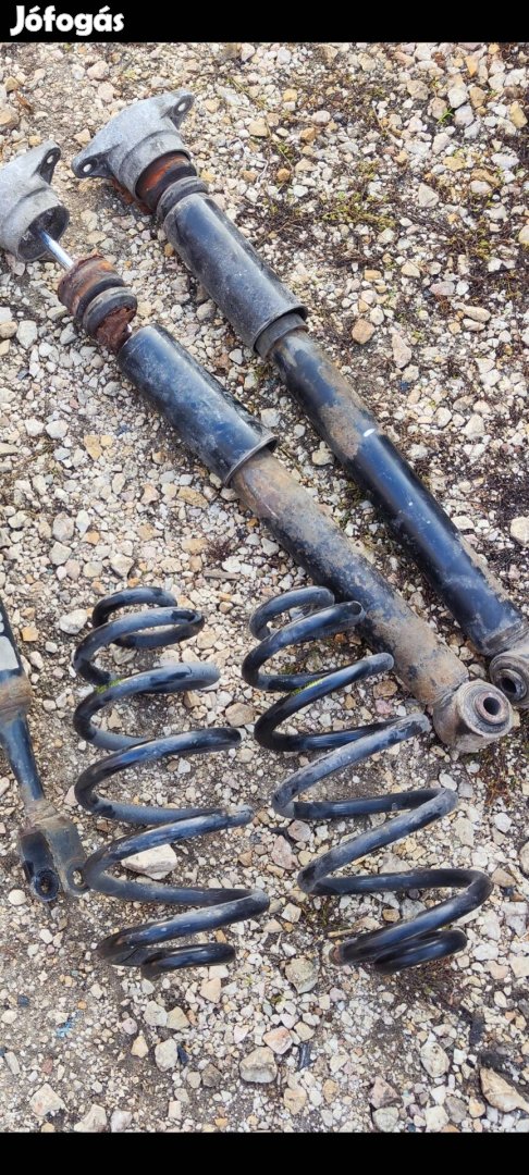 vw Passat B5 B5.5 hátsó lengéscsillapító rugókkal egyben