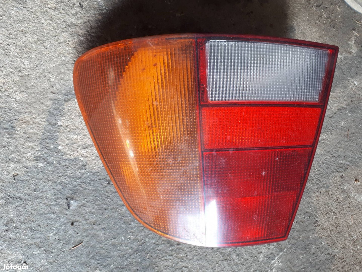 vw  polo classic  1998  jobb  hátsó  lámpa valeo 