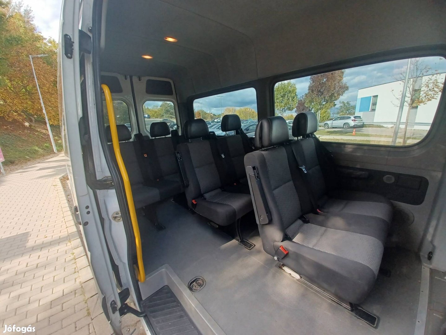vw crafter 9fős mikrobusz