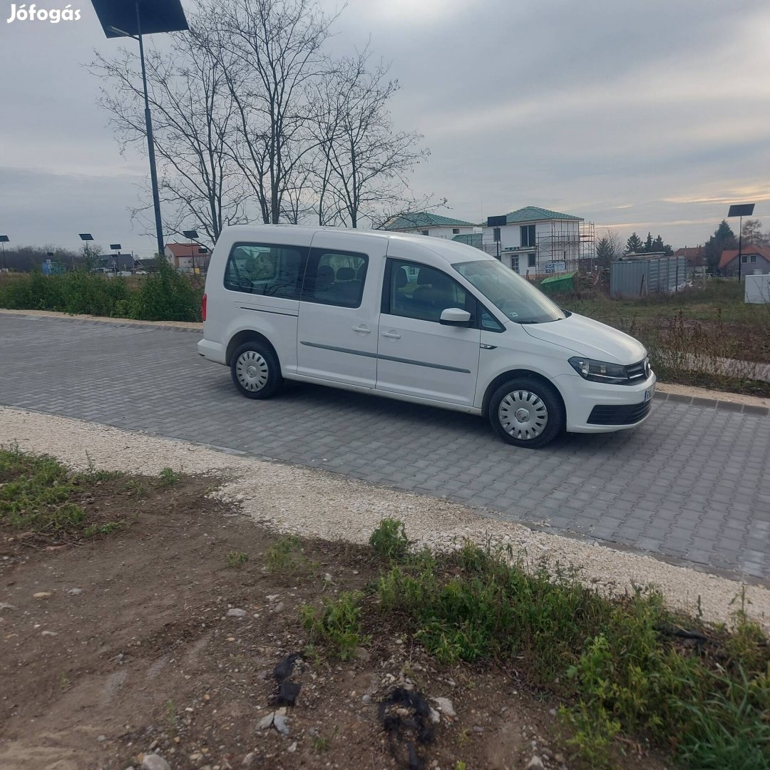 w vagen caddy  7 személyes 