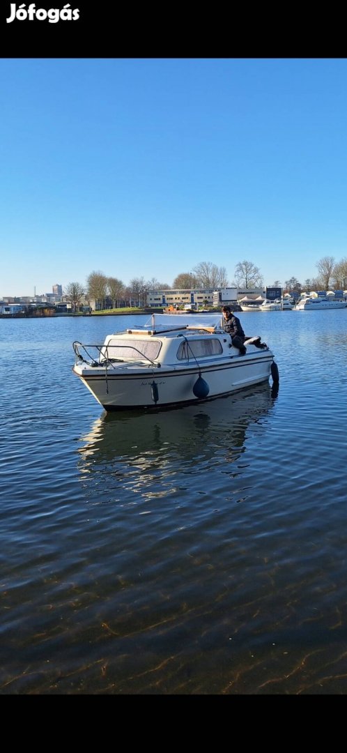 waterland 600 -as hajó, 15 le-s diesel motorral