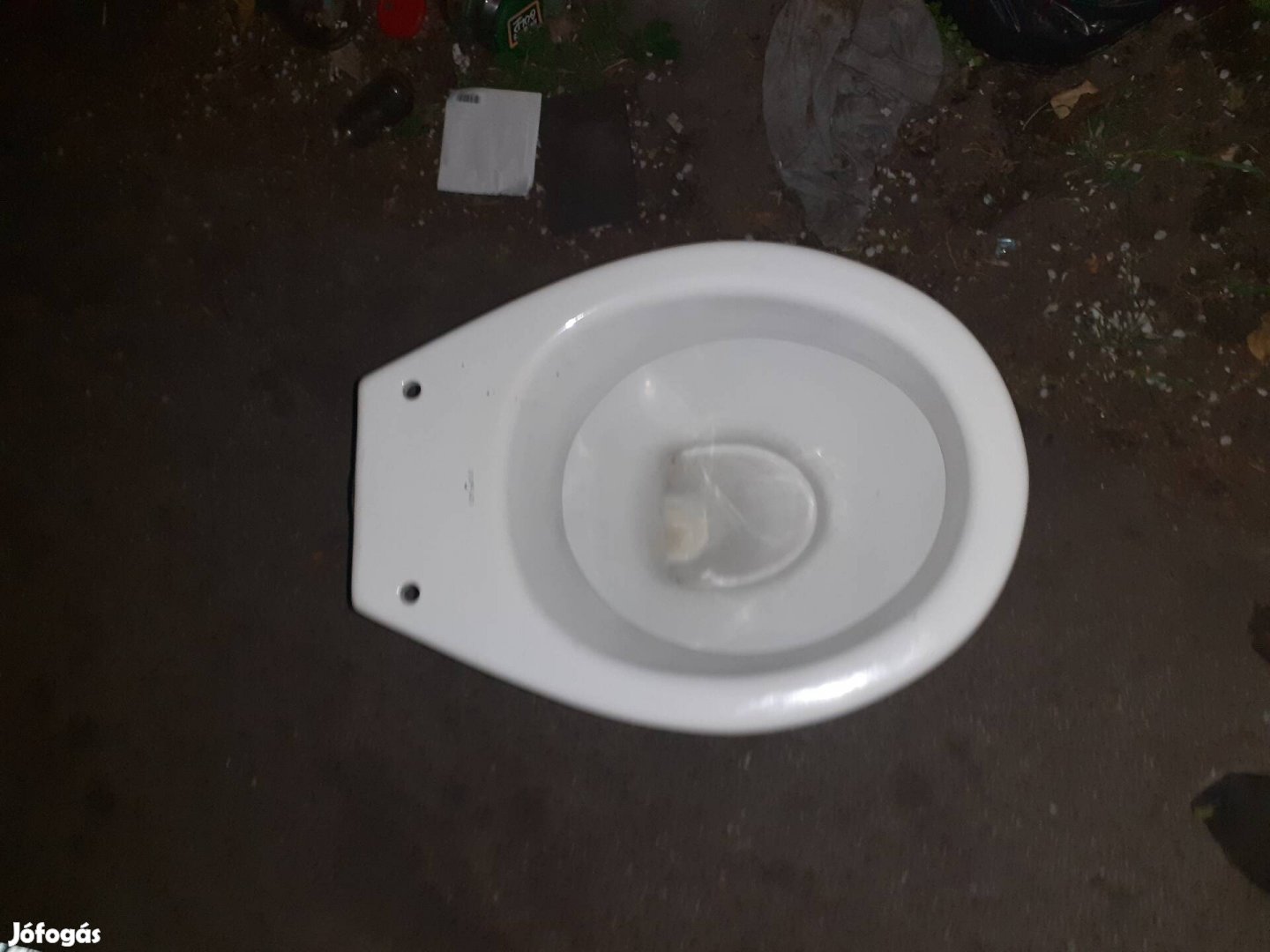 wc csésze alsó kifolyású mélxöblítésű  vízkő mentes