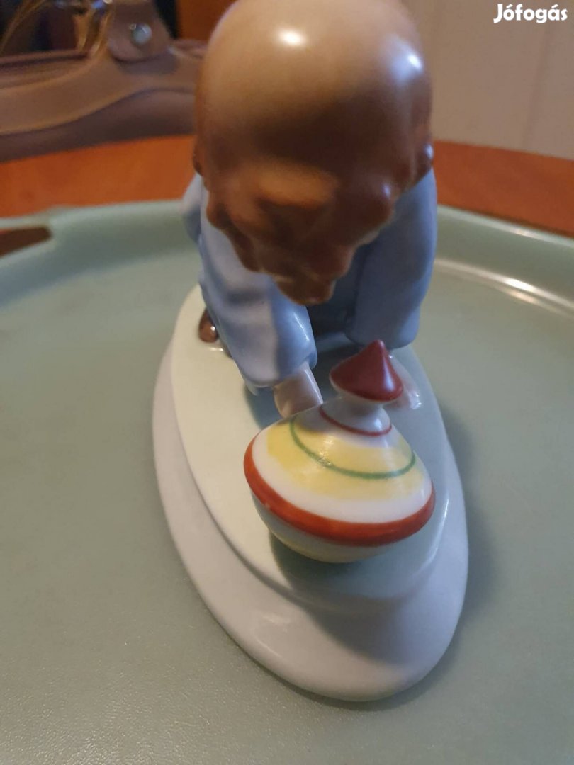 zsolnay búgócsigás gyerek