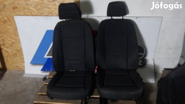 [GYÁRI BONTOTT] BMW E81 SZÖVET BELSŐ ÜLÉSEK