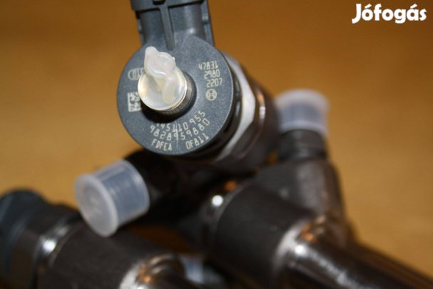 0445110954 , 0445110955 , 0445110749 , 9820403480 , 9828959880