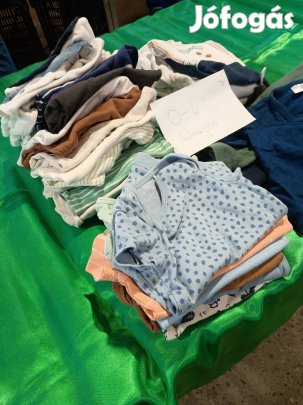 0-4 hónapos fiú ruhacsomag ( 32 db)