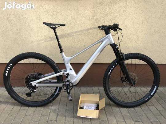 0km-es Scott Genius 940 fully mtb L vázmérettel 