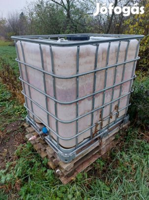 1000 l-es tartály szűkítővel, golyóscsappal
