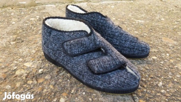 100% gyapjú olasz Emanuela férfi házicipő. 44-es