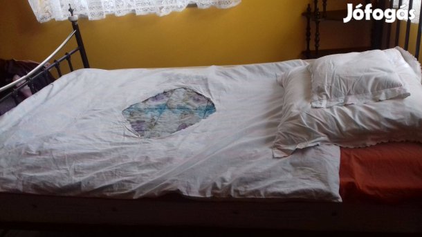 100% pmut új állapotú tükrös-szélén hímzett ágynemű garnitúra 3 részes