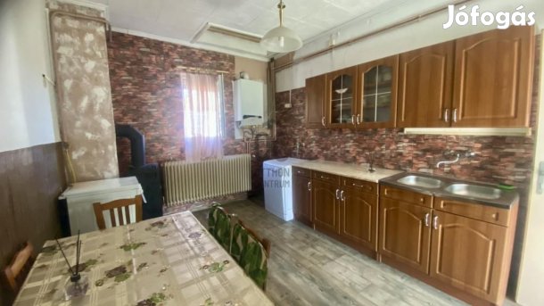 100 nm-es ház eladó Alsórajk