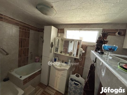 100 nm-es ház eladó Hajdúszoboszló