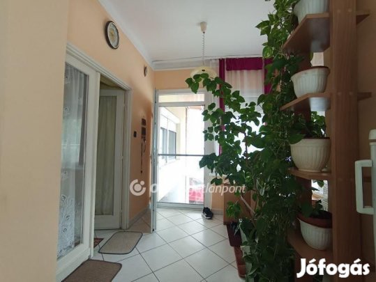 100 nm-es ház eladó Hatvan