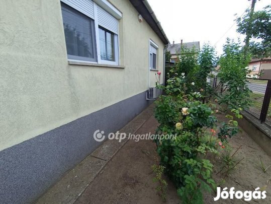 100 nm-es ház eladó Hatvan