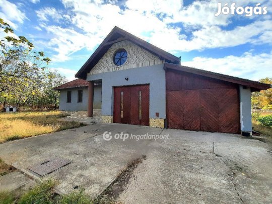 100 nm-es ház eladó Kiskunfélegyháza