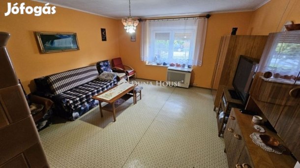 100 nm-es ház eladó Mezőszentgyörgy