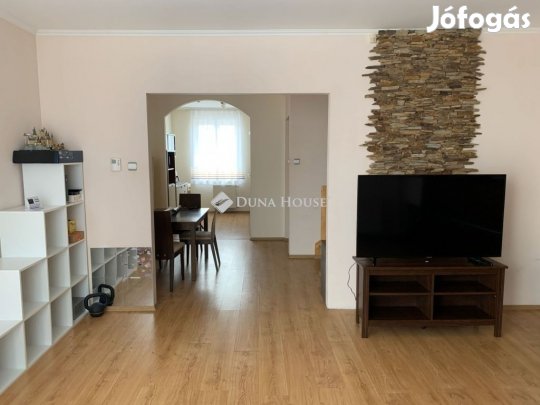100 nm-es lakás eladó Székesfehérvár