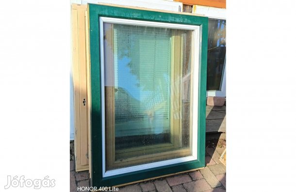 100 x 135 fa ablak szép állapotban