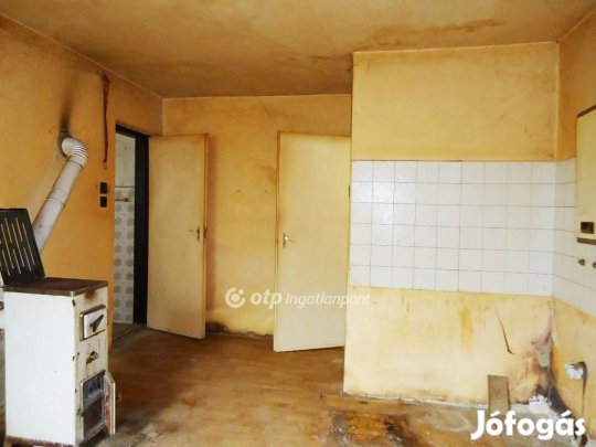 101 nm-es ház eladó Rábacsanak