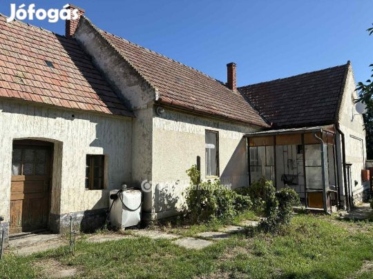 102 nm-es ház eladó Homokbödöge