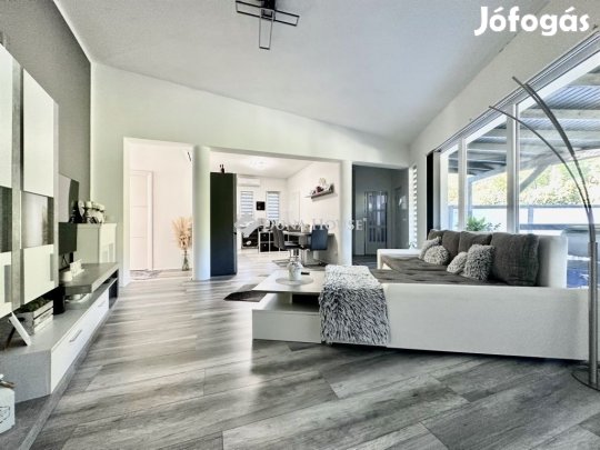 103 nm-es ház eladó Pécs